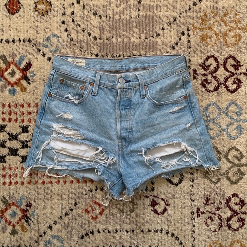 LEVIS 501 CUTOFF SHORTS